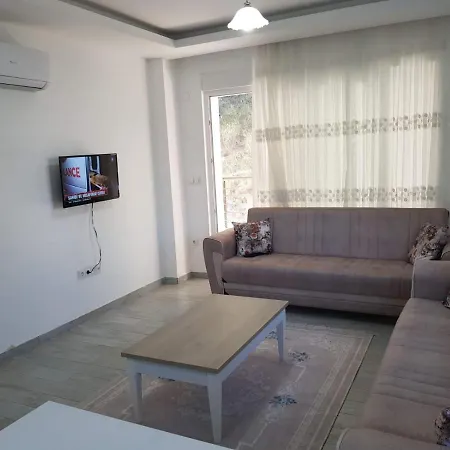 דירה Denize Yakin,Yesiller Icinde Sitede ,Havuzlu Daire