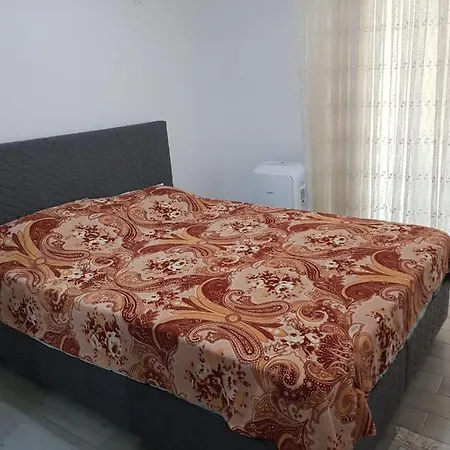 דירה Denize Yakin,Yesiller Icinde Sitede ,Havuzlu Daire *